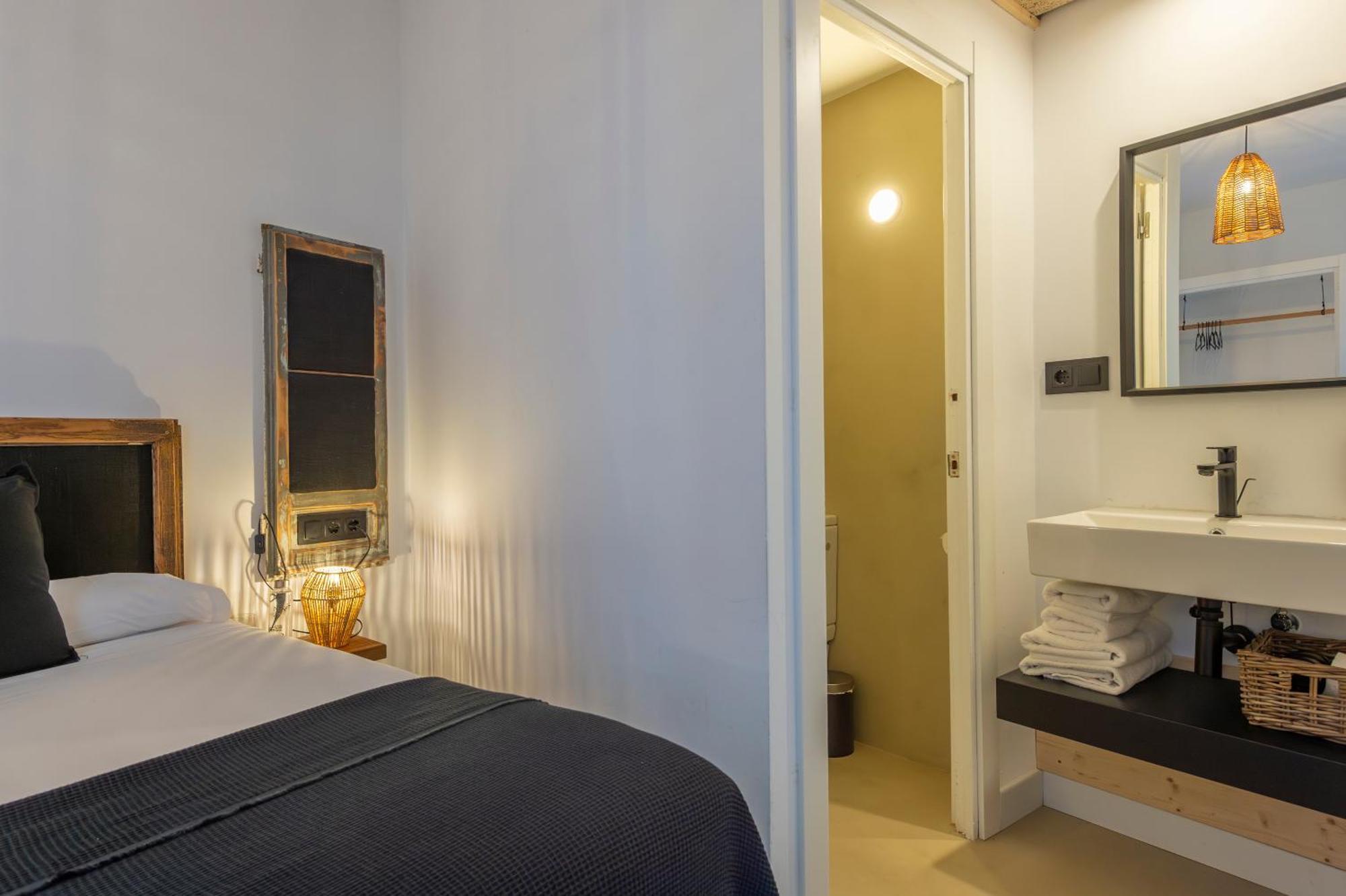 Hostal Boutique Es Menut Tossa de Mar Exterior photo